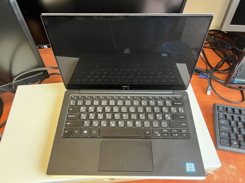 DELL XPS laptop